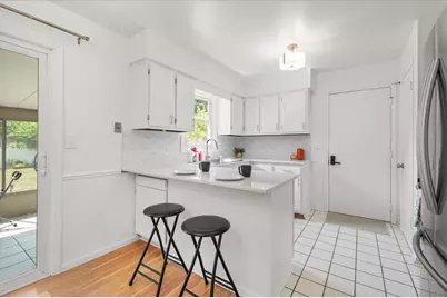 5077 Madison Avenue SE, Kentwood, MI 49548 - Photo 13