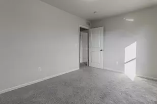 1643 Golfview Dr, Ypsilanti, MI 48198 - Photo 35