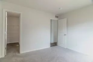 1643 Golfview Dr, Ypsilanti, MI 48198 - Photo 29