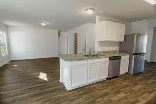 1643 Golfview Dr, Ypsilanti, MI 48198 - Photo 11