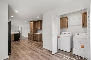 1283 E Ellis Rd, Norton Shores, MI 49441 - Photo 5