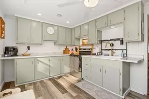 4325 Indian Isle St, Battle Creek, MI 49017 - Photo 5