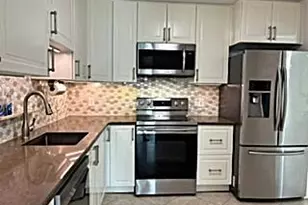 671 Liberty Pointe Dr, Ann Arbor, MI 48103 - Photo 3