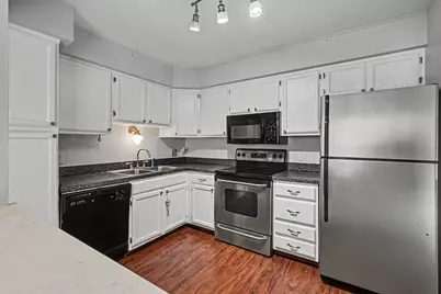 24225 Evergreen Road, Southfield, MI 48075 - Photo 11