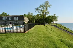 3618 Lakeshore Dr, Saint Joseph, MI 49085 - Photo 19