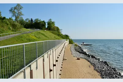 3618 Lakeshore Drive #8, Saint Joseph, MI 49085 - Photo 15
