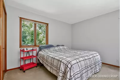 3165 E Maple Villa Drive SE, Grand Rapids, MI 49508 - Photo 11