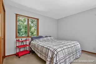 3165 E Maple Villa Dr SE, Grand Rapids, MI 49508 - Photo 11