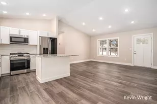 877 Amity Ave, Muskegon, MI 49442 - Photo 9