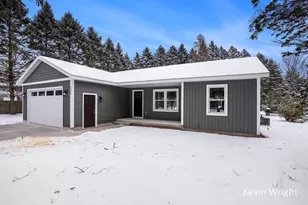 877 Amity Ave, Muskegon, MI 49442 - Photo 5