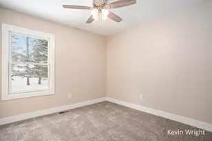 877 Amity Ave, Muskegon, MI 49442 - Photo 17
