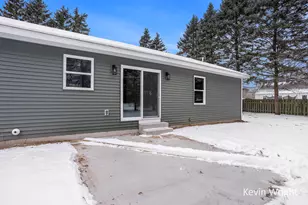 877 Amity Ave, Muskegon, MI 49442 - Photo 23