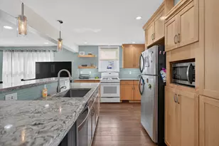 321 Oakwood Ave, Clark Lake, MI 49234 - Photo 31