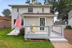 321 Oakwood Ave, Clark Lake, MI 49234 - Photo 5