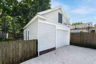 208 N Lagrave St, Paw Paw, MI 49079 - Photo 3
