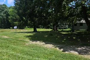 2335 N 33rd St, Galesburg, MI 49053 - Photo 5