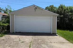 1422 E Granet Ave, Hazel Park, MI 48030 - Photo 23