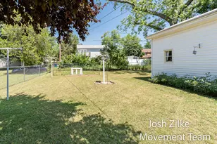 1215 Columbus Ave, Grand Haven, MI 49417 - Photo 7