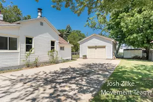 1215 Columbus Ave, Grand Haven, MI 49417 - Photo 3