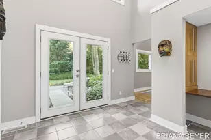 15353 Timber Ridge Ln, Holland, MI 49424 - Photo 5