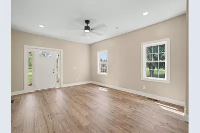 910 W Bradshaw Road, Scottville, MI 49454 - Photo 9