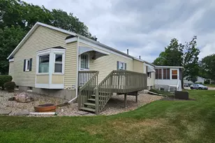 1009 Village Ln, Jenison, MI 49428 - Photo 3