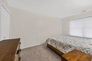 8217 Grays Dr, Grosse Ile, MI 48138 - Photo 17