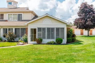 8217 Grays Dr, Grosse Ile, MI 48138 - Photo 31
