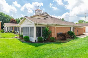 8217 Grays Dr, Grosse Ile, MI 48138 - Photo 3