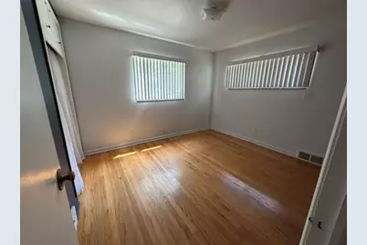 31180 E Rutland Street, Beverly Hills, MI 48025 - Photo 13