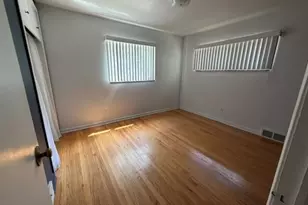 31180 E Rutland St, Beverly Hills, MI 48025 - Photo 13