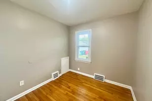 22058 Lambrecht Ave, Eastpointe, MI 48021 - Photo 19
