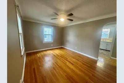 22058 Lambrecht Avenue, Eastpointe, MI 48021 - Photo 5
