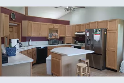 301 S Gordon Road, Scottville, MI 49454 - Photo 5