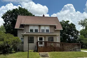 1021 Carl Breeding Wy, Jackson, MI 49203 - Photo 1