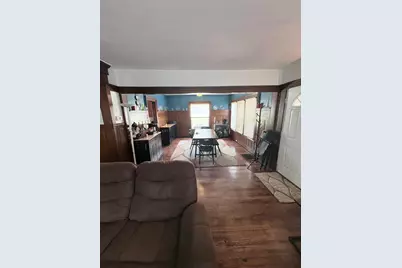 1021 Carl Breeding Way, Jackson, MI 49203 - Photo 11