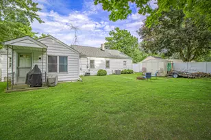 98 S 29th Street S, Battle Creek, MI 49015 - Photo 27