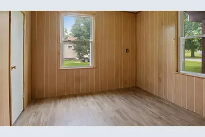 189 E Cross Street, Clarksville, MI 48815 - Photo 5