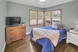 2320 Diamond Ave NE, Grand Rapids, MI 49505 - Photo 11