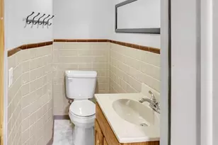 2320 Diamond Ave NE, Grand Rapids, MI 49505 - Photo 17