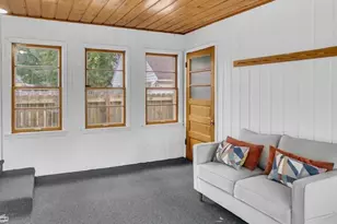 2320 Diamond Ave NE, Grand Rapids, MI 49505 - Photo 21