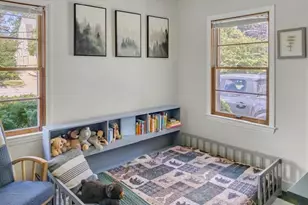 2320 Diamond Ave NE, Grand Rapids, MI 49505 - Photo 13