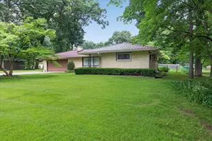 26384 Sweetbriar St, Edwardsburg, MI 49112 - Photo 5