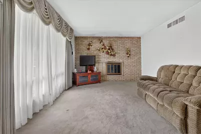 26384 Sweetbriar Street, Edwardsburg, MI 49112 - Photo 9