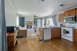 20089 W Lake Montcalm Rd, Howard City, MI 49329 - Photo 5
