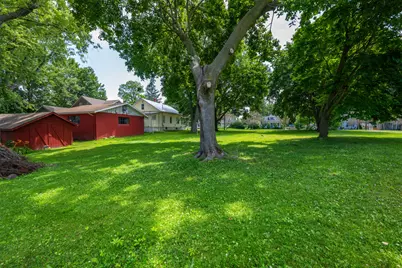 135 W St Joseph Street, Coloma, MI 49038 - Photo 3