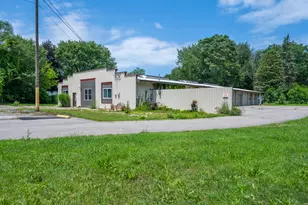 135 W St Joseph St, Coloma, MI 49038 - Photo 33