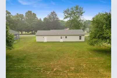 269 W Brooks Street, Newaygo, MI 49337 - Photo 3