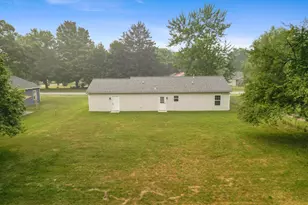 269 W Brooks St, Newaygo, MI 49337 - Photo 3