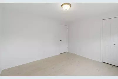 45197 Kensington Street, Utica, MI 48317 - Photo 33